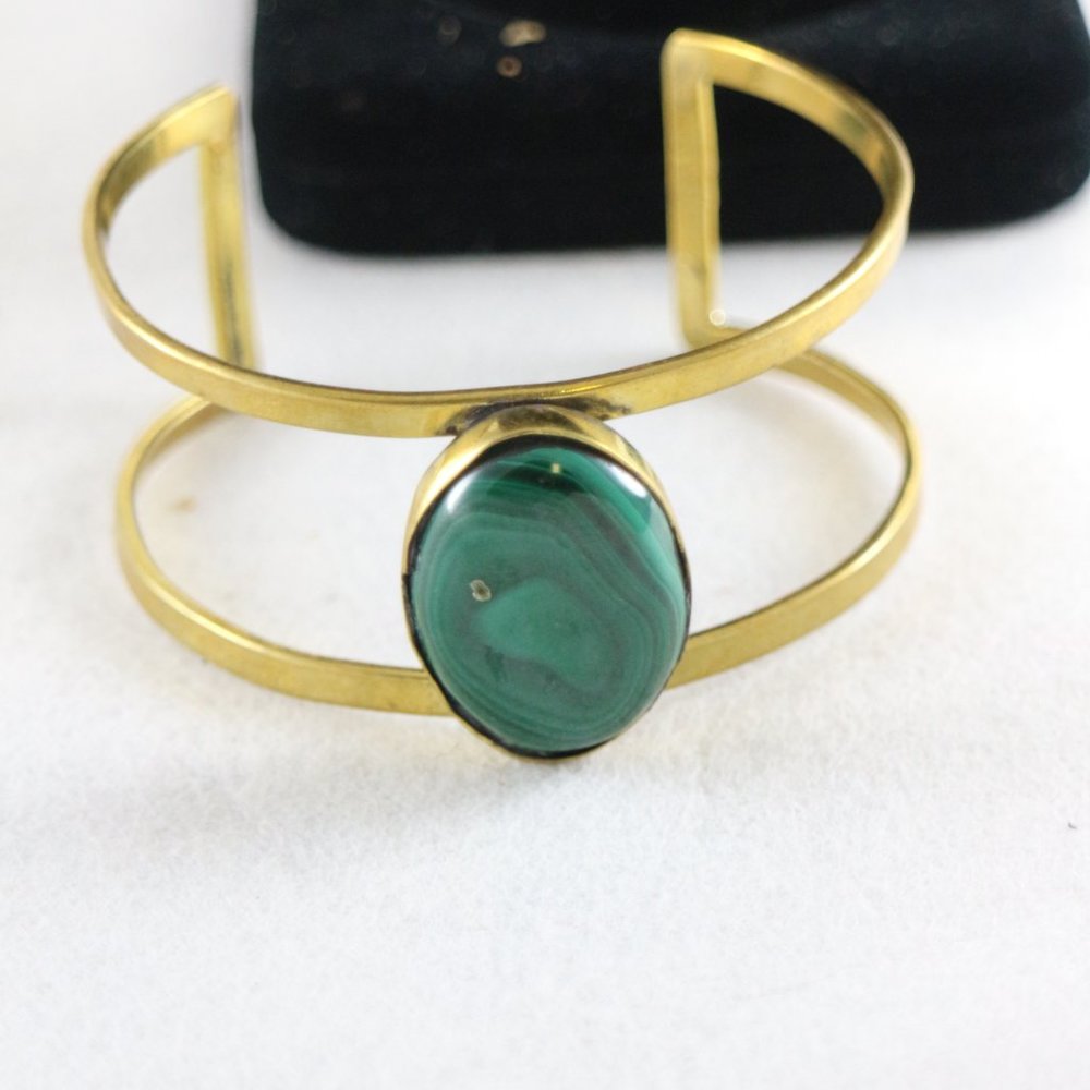 Vintage Style Brass and Polished Stone African Bangle Bracelet - Picture 3 of 6